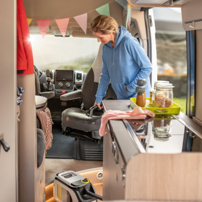 Karcher SE3-18 Battery Powered Carpet Spot Cleaner Set | 1.081-512.0