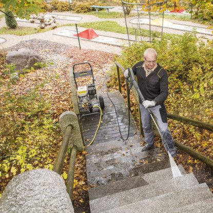 Karcher HD 9/23 De Diesel Engine Cold Water Pressure Washer | 1.187-907.0