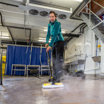 Karcher SG 4/4 Steam Cleaner | 1.092-282.0