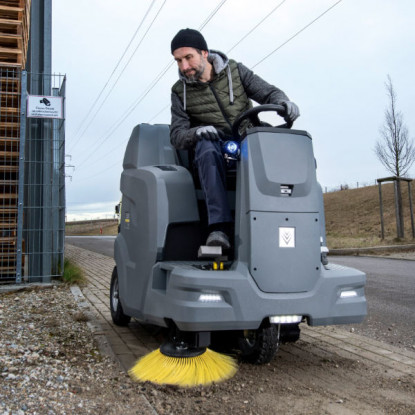Karcher KM 100/120 R Bp Sweeper | 1.280-172.0 Karcher KM 100/120 R Bp Sweeper | 1.280-172.0