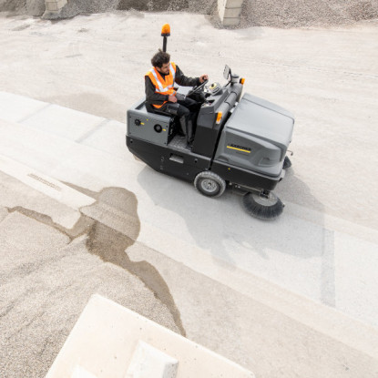 Karcher KM 150/500 R D Industrial Sweeper | 1.186-124.0