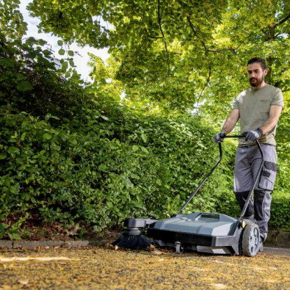 Karcher KM 70/15 C Classic Sweeper | 1.517-111.0 Karcher KM 70/15 C Classic Sweeper | 1.517-111.0