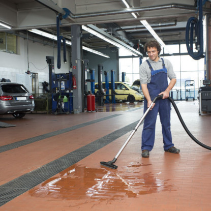 Karcher NT 70/2 Me Classic Vacuum Cleaner | 1.667-306.0 Karcher NT 70/2 Me Classic Vacuum Cleaner | 1.667-306.0